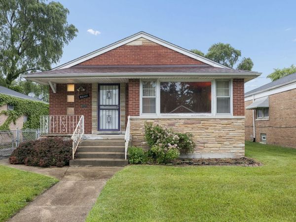 9 E 144th Street , Riverdale, IL 60827
