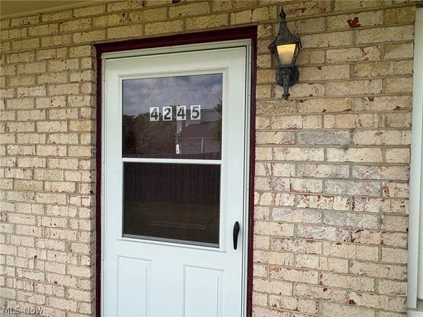 4245 Bennington Boulevard , Brunswick, OH 44212