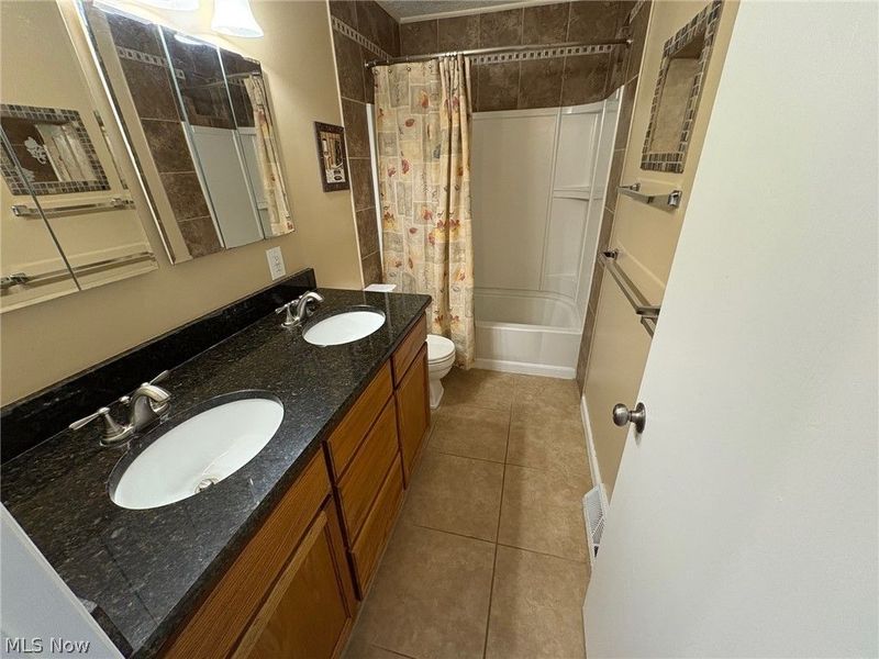 4245 Bennington Boulevard, Brunswick, OH 44212 Photo 24