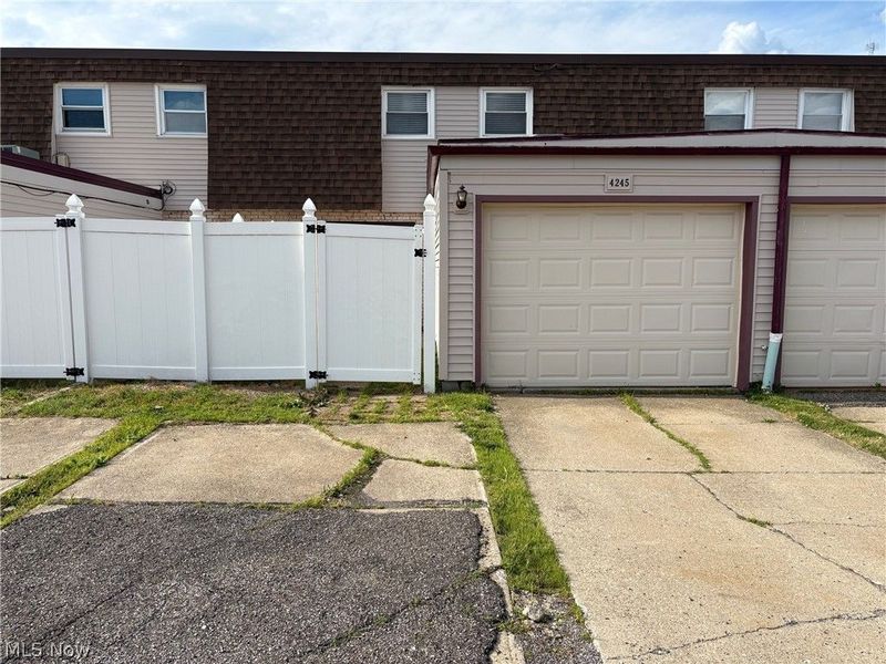 4245 Bennington Boulevard, Brunswick, OH 44212 Photo 43