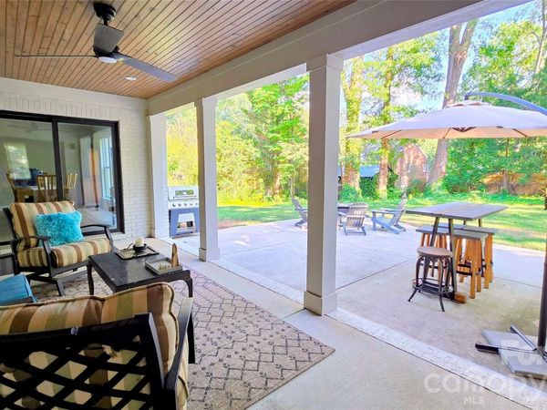 152 Vernon Drive, Davidson, NC 28036