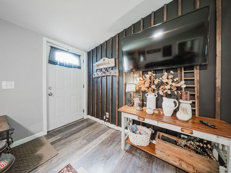 17 N East Street, New Holland, OH 43145 Photo 5