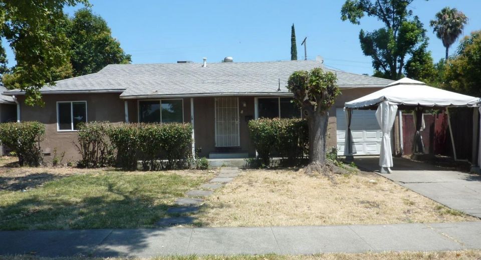 2817 W Alpine Ave, Stockton, CA 95204 Photo