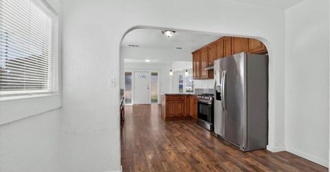 530 E G St, Oakdale, CA 95361 Photo