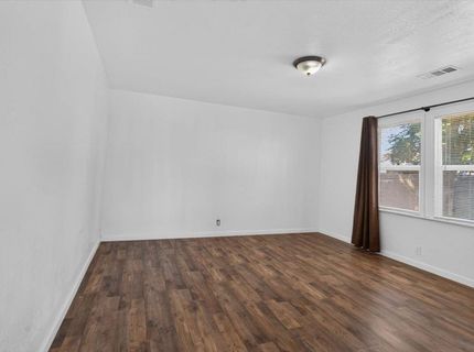 530 E G St, Oakdale, CA 95361 Photo