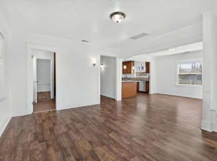 530 E G St, Oakdale, CA 95361 Photo