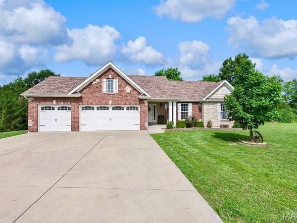 31 Pine Lake Drive, Troy, MO 63379