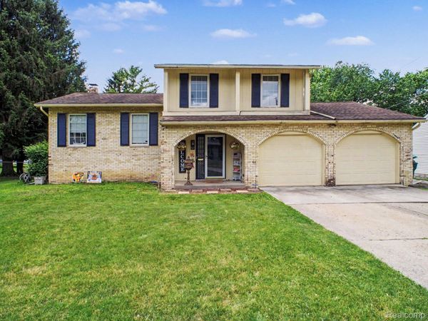 428 Carrie Drive, Flushing, Mi 48433