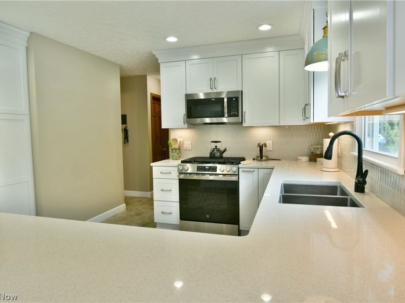 8930 Echo Lake Drive NE, Warren, OH 44484 Photo 17
