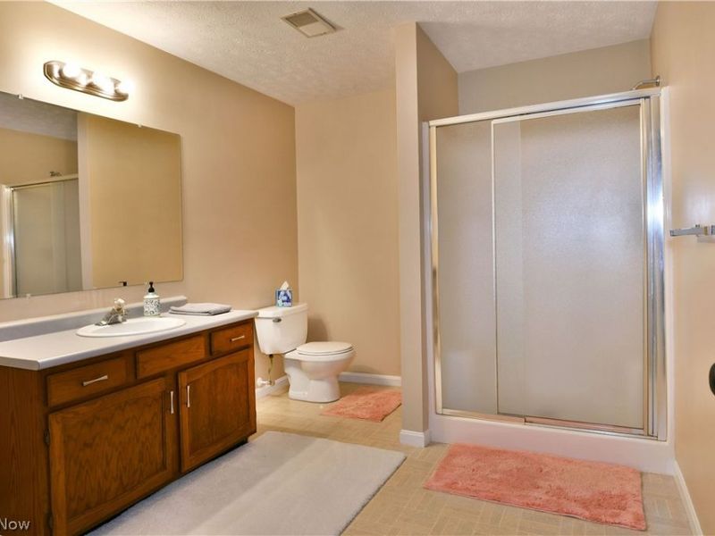 8930 Echo Lake Drive NE, Warren, OH 44484 Photo 45