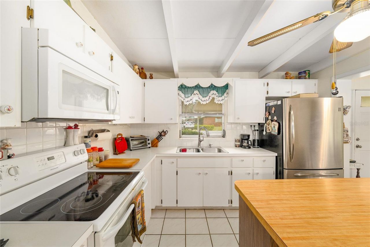 2345 Cr 453 , Lake Panasoffkee, FL 33538 Photo