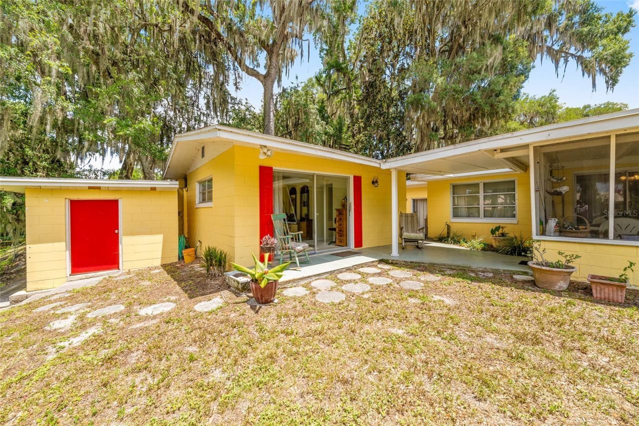 2345 Cr 453 , Lake Panasoffkee, FL 33538 Photo