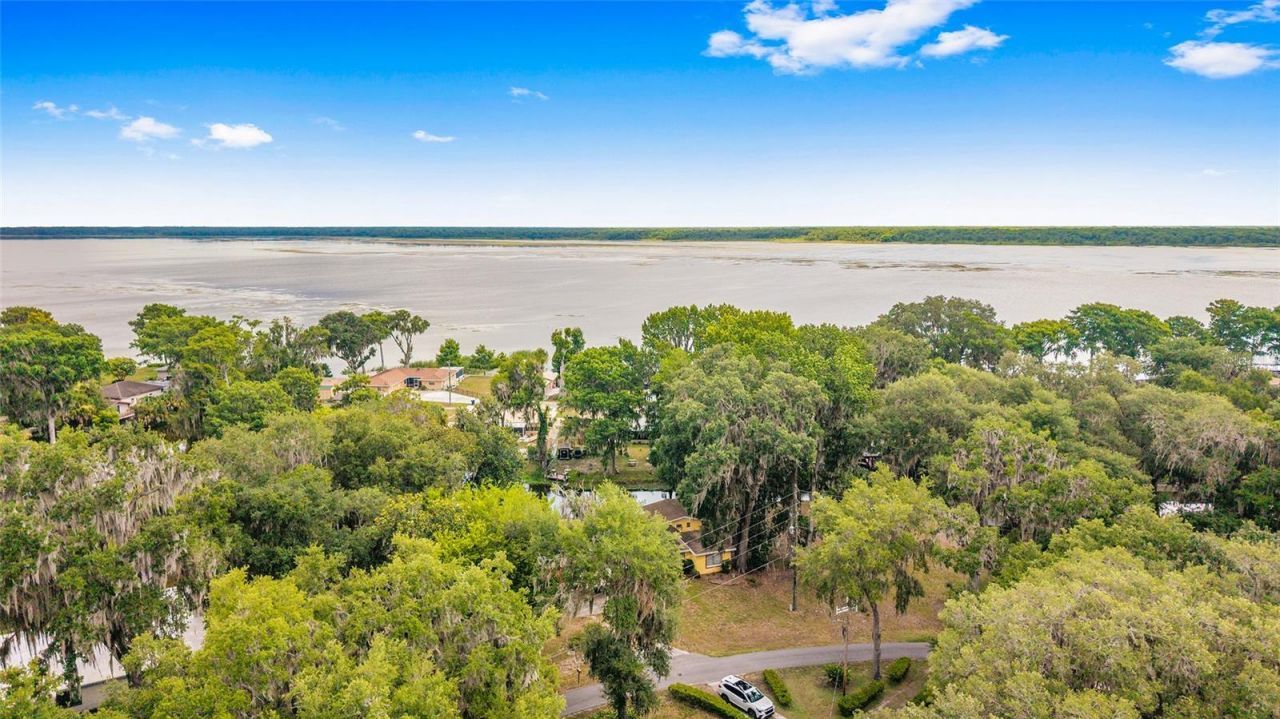 2345 Cr 453 , Lake Panasoffkee, FL 33538 Photo
