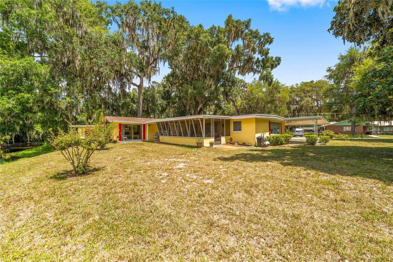 2345 Cr 453 , Lake Panasoffkee, FL 33538 Photo