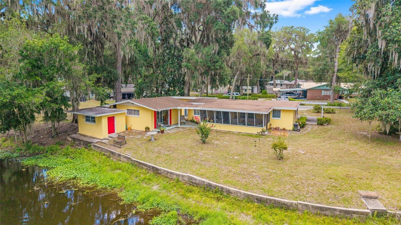 2345 Cr 453 , Lake Panasoffkee, FL 33538 Photo