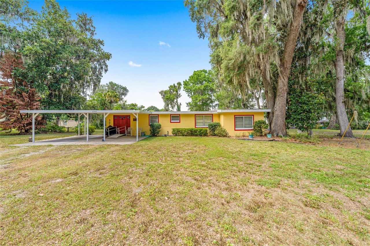 2345 Cr 453 , Lake Panasoffkee, FL 33538 Photo