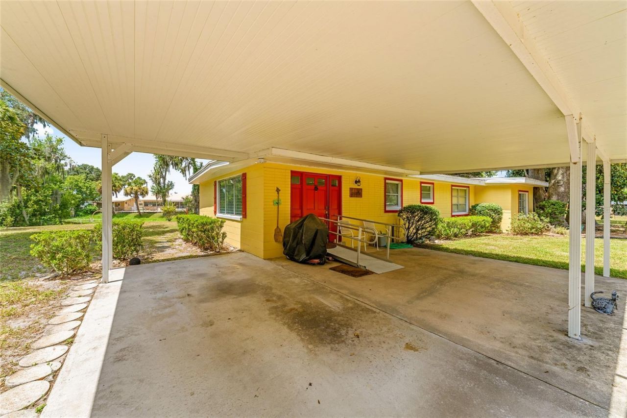 2345 Cr 453 , Lake Panasoffkee, FL 33538 Photo