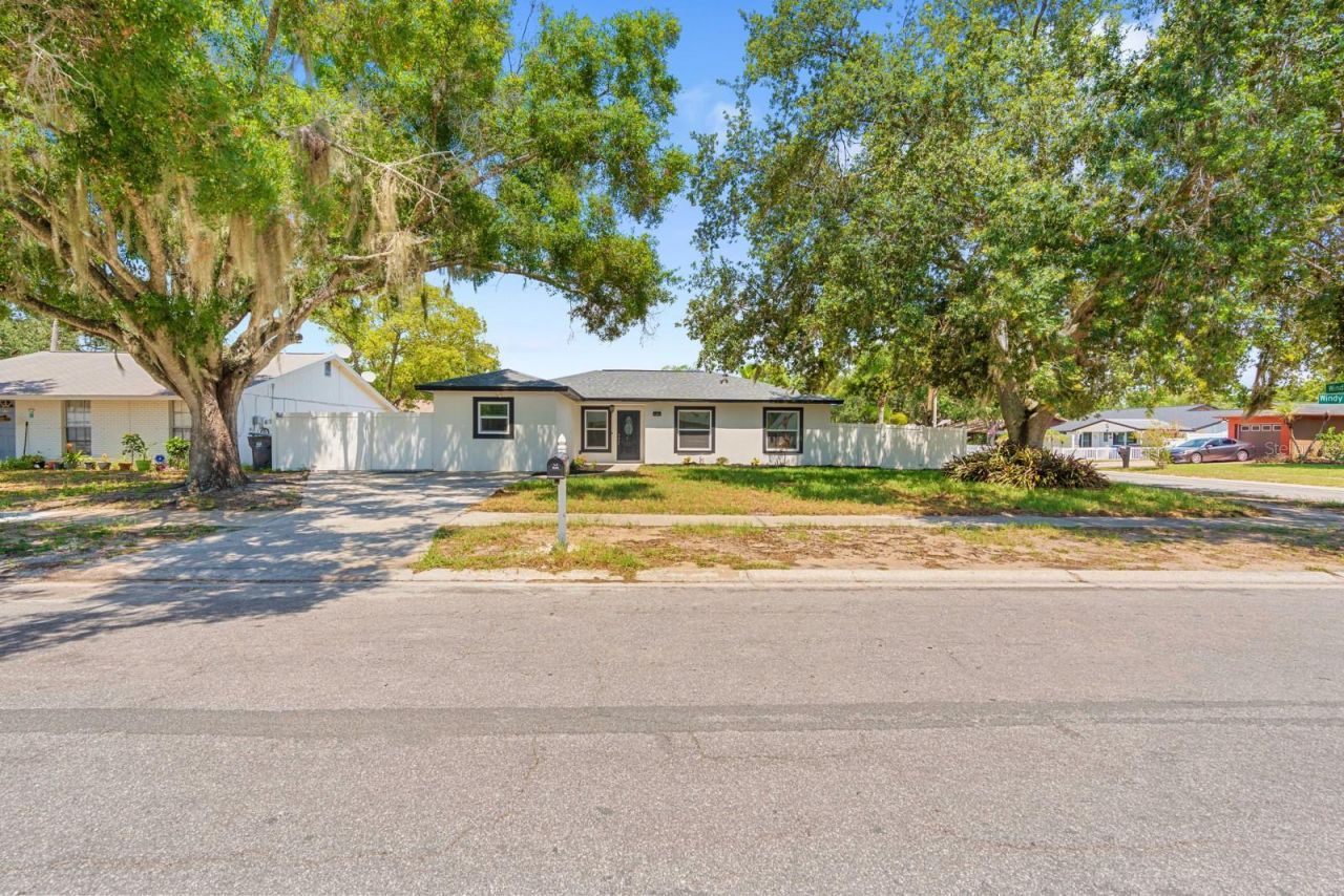 1201 Windy Ridge Drive , Brandon, FL 33510 Photo