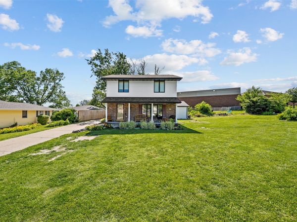 100 Linden Boulevard, Pleasant Hill, IA 50327