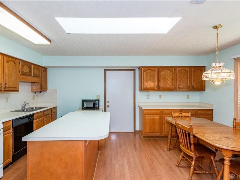 1830 Primrose Lane, Fairborn, OH 45324 Photo 9