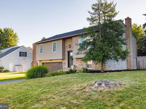 208 N CHURCH STREET , MOUNTVILLE, PA 17554