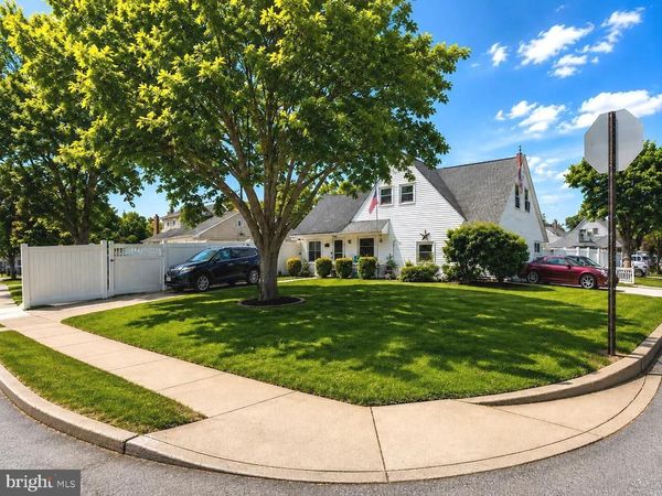 43 NORTHPARK DRIVE, LEVITTOWN, PA 19054