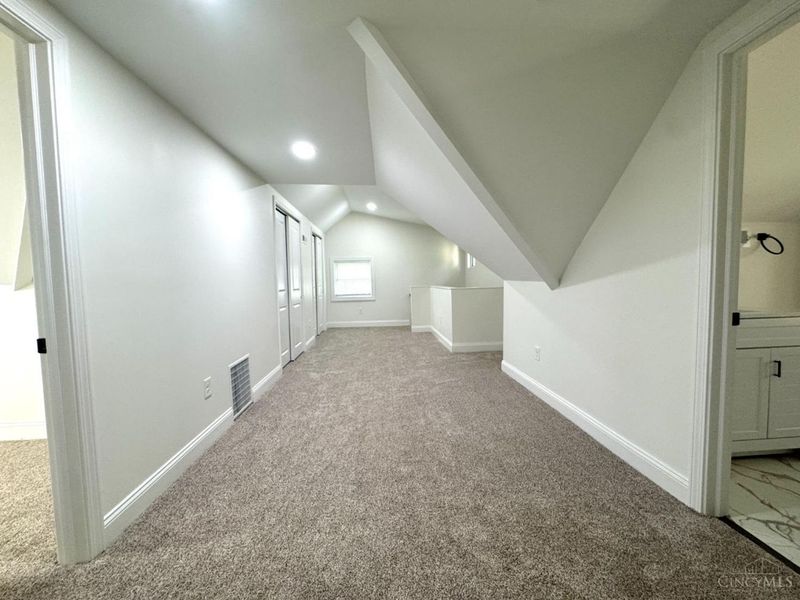 2728 Silverleaf Avenue, Cincinnati, OH 45212 Photo 24