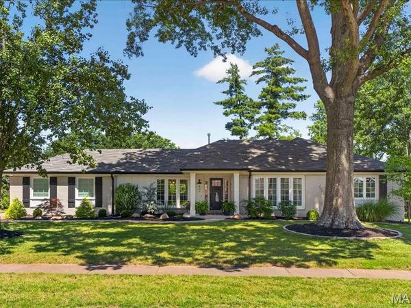 607 Packford Drive, Chesterfield, MO 63017