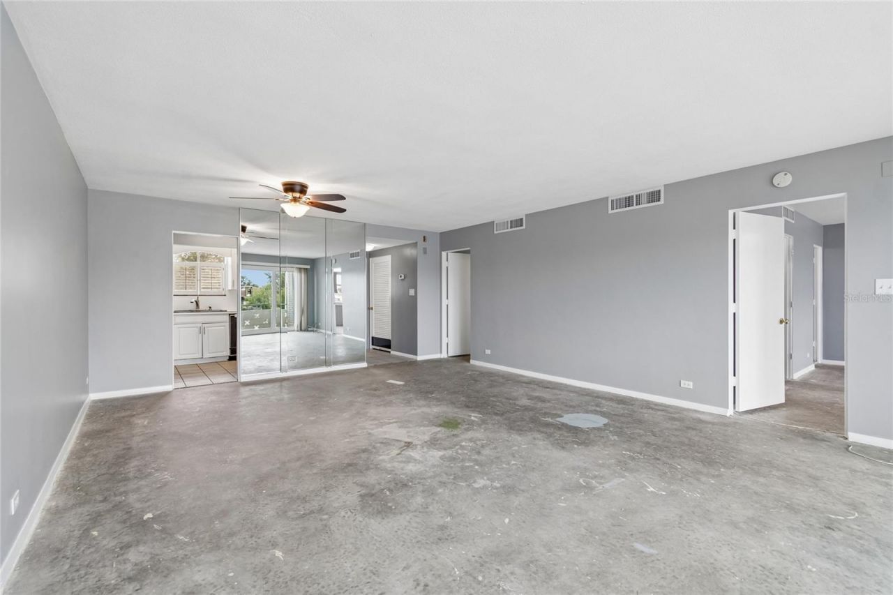 1365 N Snell Isle Boulevard Ne, Unit 2E, Saint Petersburg, FL 33704 Photo