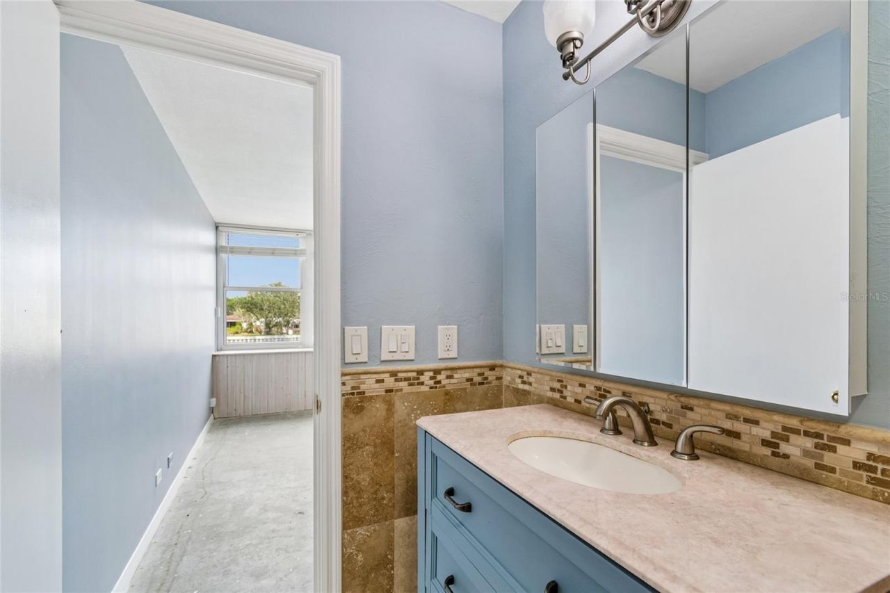1365 N Snell Isle Boulevard Ne, Unit 2E, Saint Petersburg, FL 33704 Photo