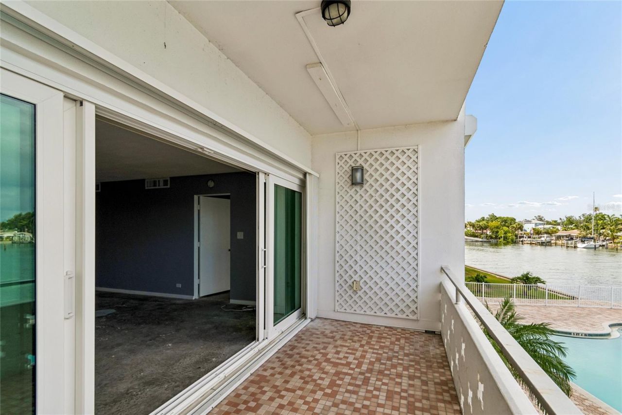 1365 N Snell Isle Boulevard Ne, Unit 2E, Saint Petersburg, FL 33704 Photo