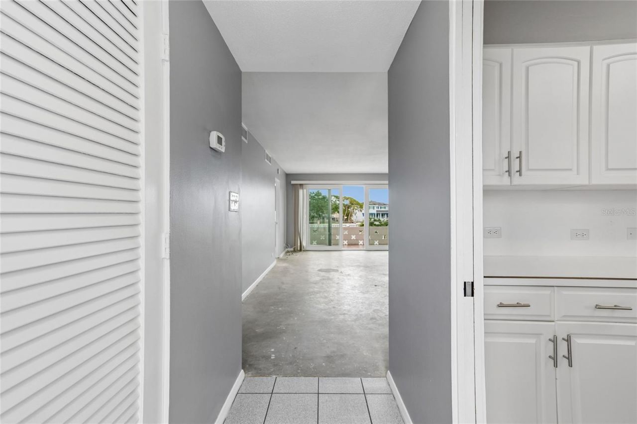 1365 N Snell Isle Boulevard Ne, Unit 2E, Saint Petersburg, FL 33704 Photo