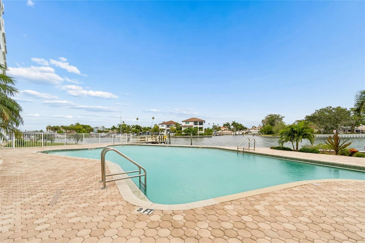 1365 N Snell Isle Boulevard Ne, Unit 2E, Saint Petersburg, FL 33704 Photo