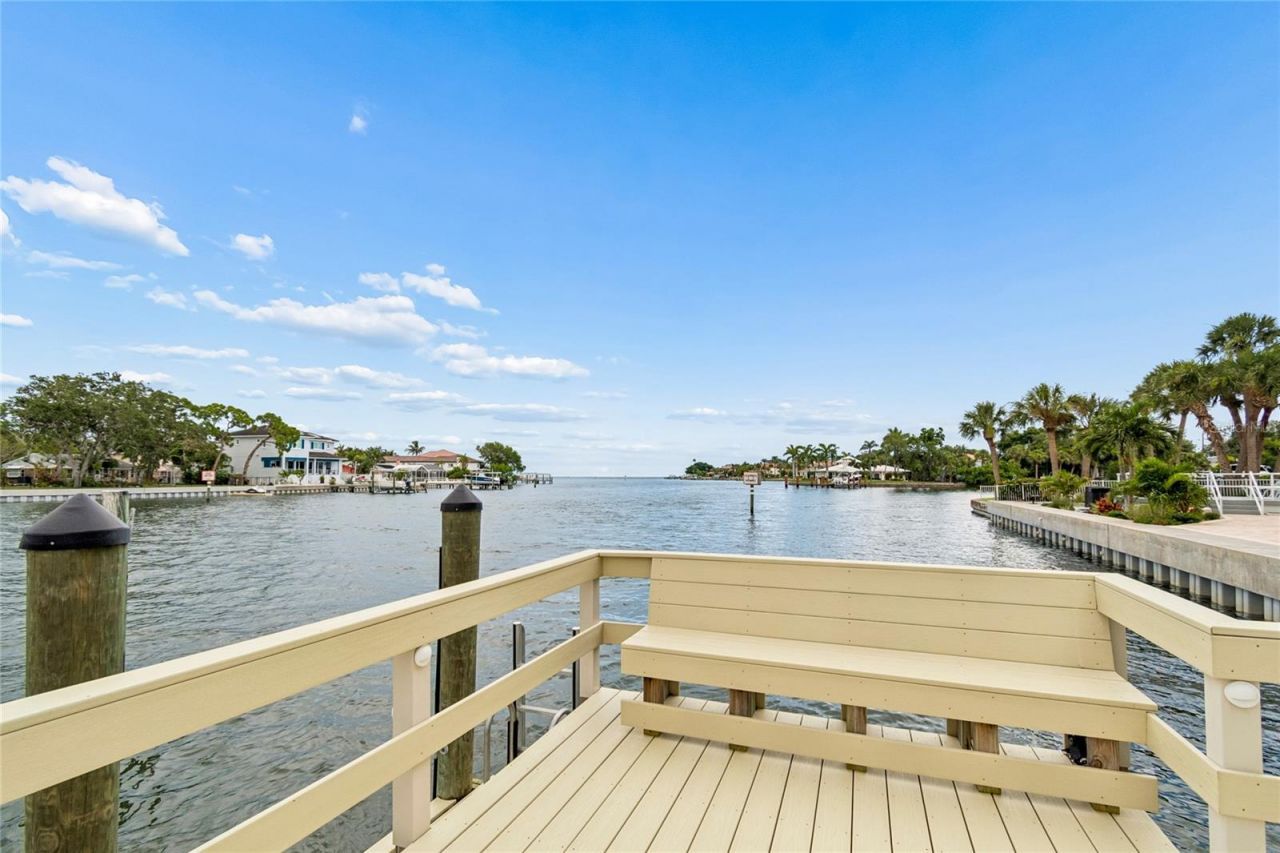 1365 N Snell Isle Boulevard Ne, Unit 2E, Saint Petersburg, FL 33704 Photo