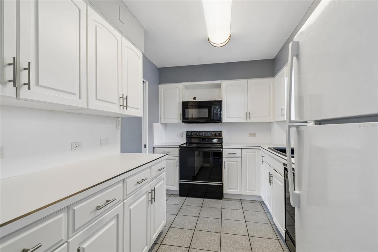 1365 N Snell Isle Boulevard Ne, Unit 2E, Saint Petersburg, FL 33704 Photo