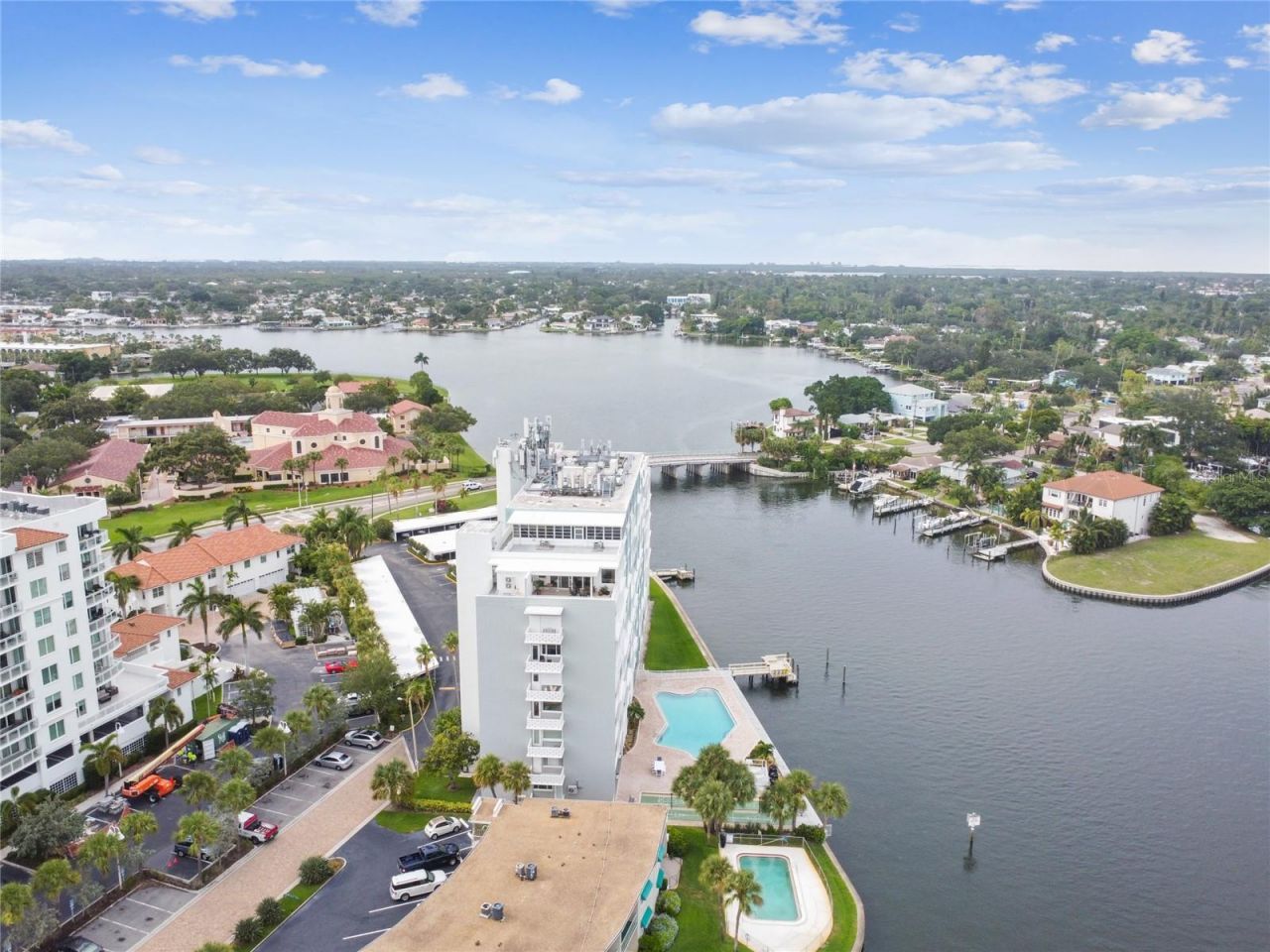 1365 N Snell Isle Boulevard Ne, Unit 2E, Saint Petersburg, FL 33704 Photo