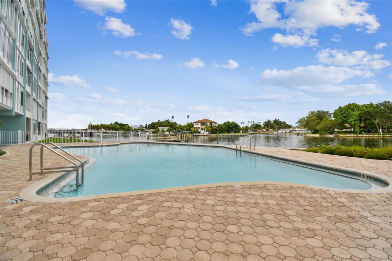 1365 N Snell Isle Boulevard Ne, Unit 2E, Saint Petersburg, FL 33704 Photo