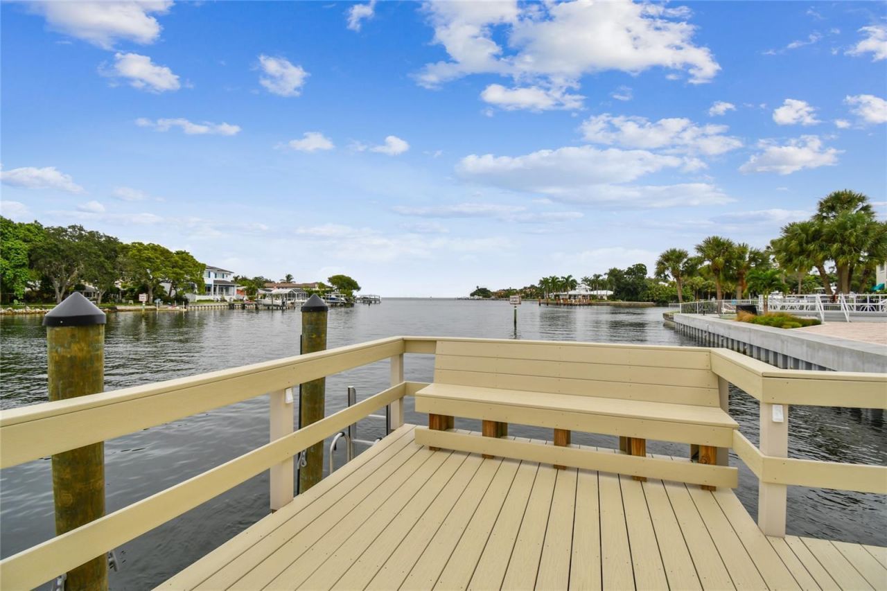 1365 N Snell Isle Boulevard Ne, Unit 2E, Saint Petersburg, FL 33704 Photo