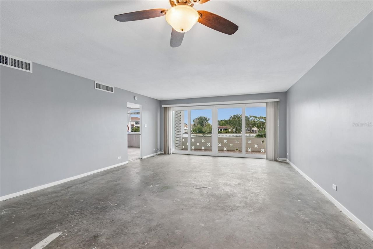 1365 N Snell Isle Boulevard Ne, Unit 2E, Saint Petersburg, FL 33704 Photo