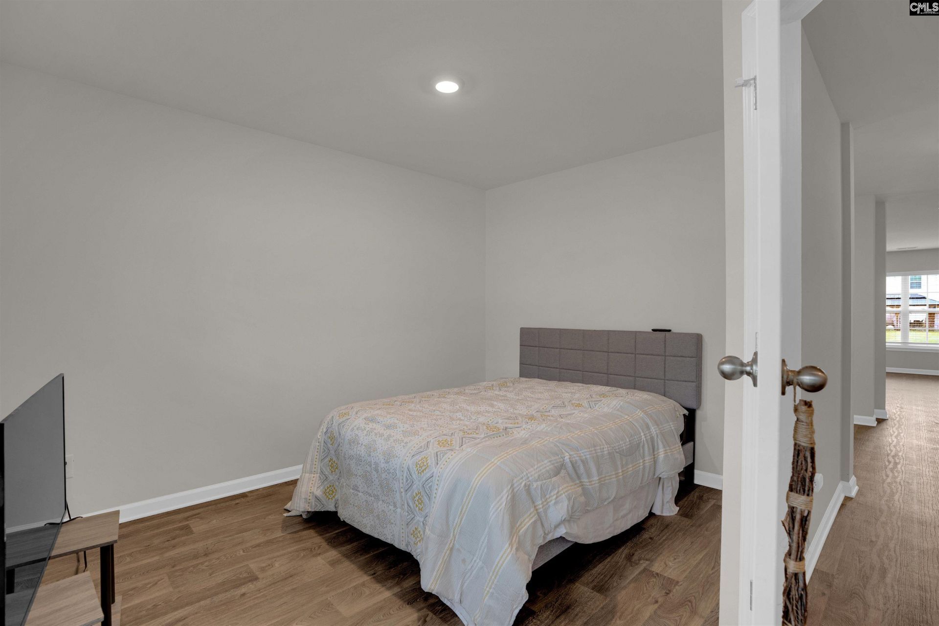 2416 Newberry Landing Circle Photo 6