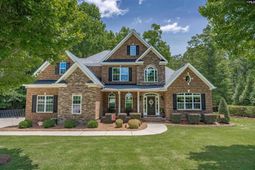 213 Belfry Court photo 4