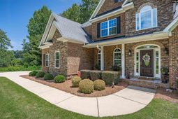 213 Belfry Court photo 4
