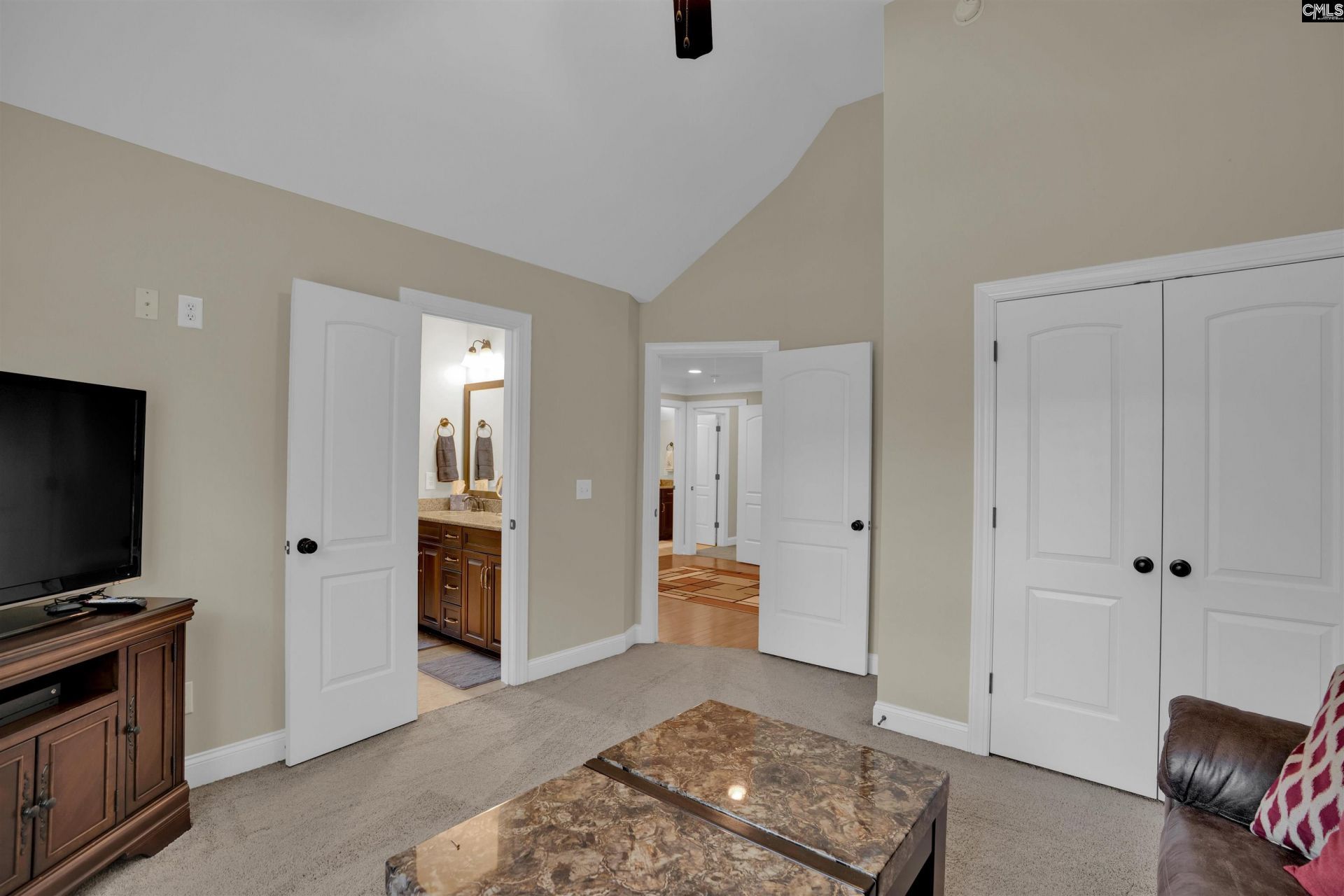 213 Belfry Court Photo 34
