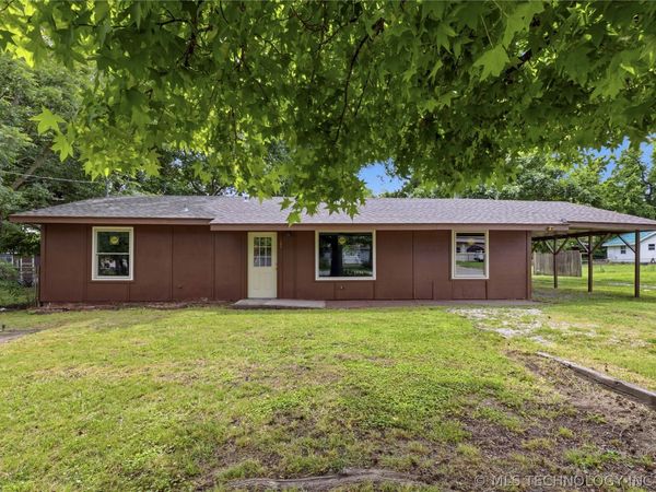551 Delaware Avenue , Ramona, OK 74061