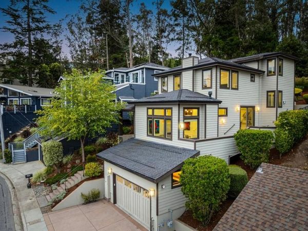 374 El Granada Boulevard, El Granada, CA 94018
