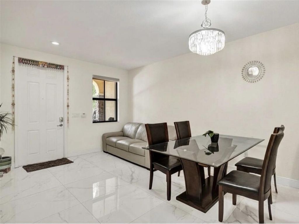8768 NW 98th Avenue, Unit 8768, Doral, FL 33178 Photo