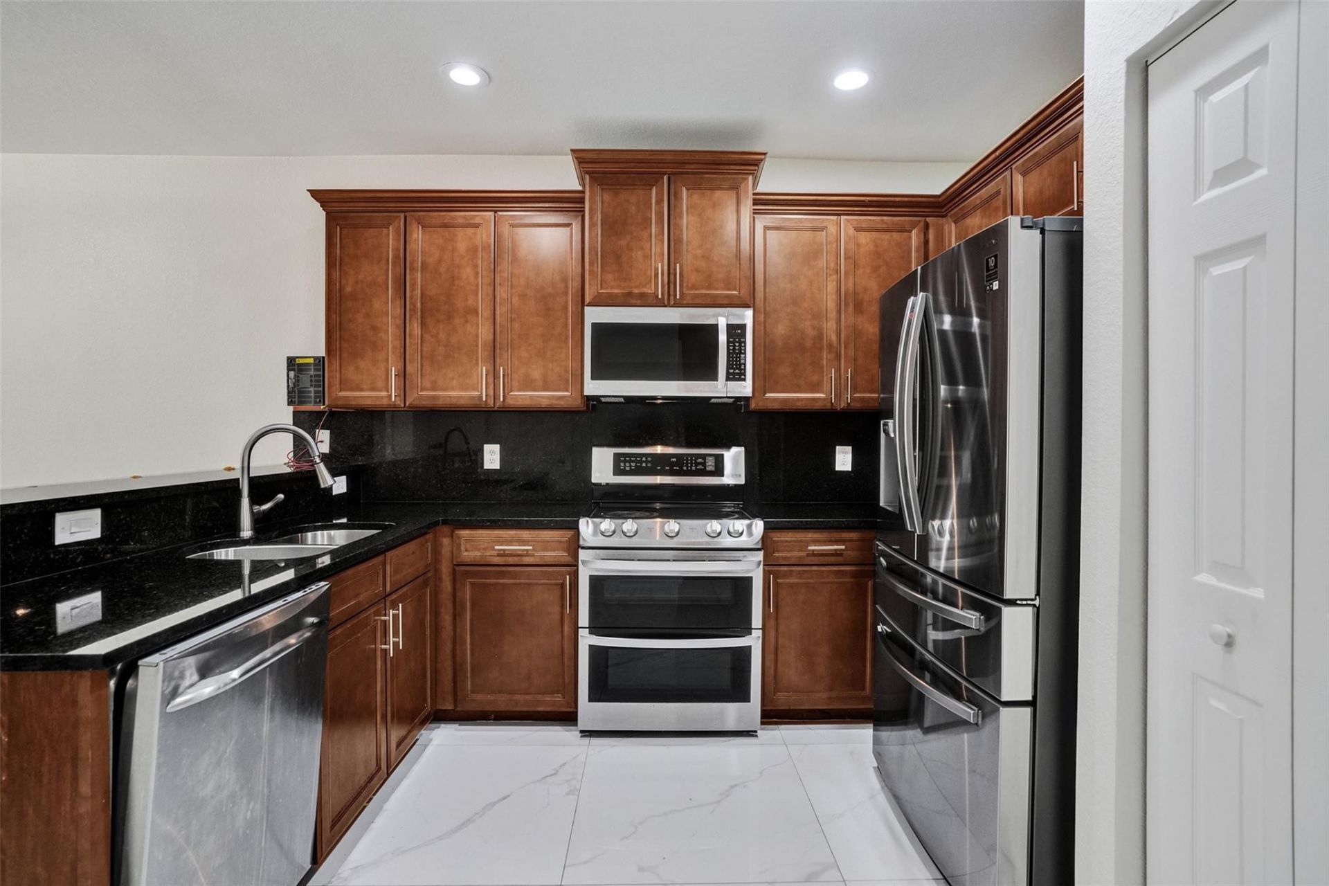 8768 NW 98th Avenue, Unit 8768, Doral, FL 33178 Photo
