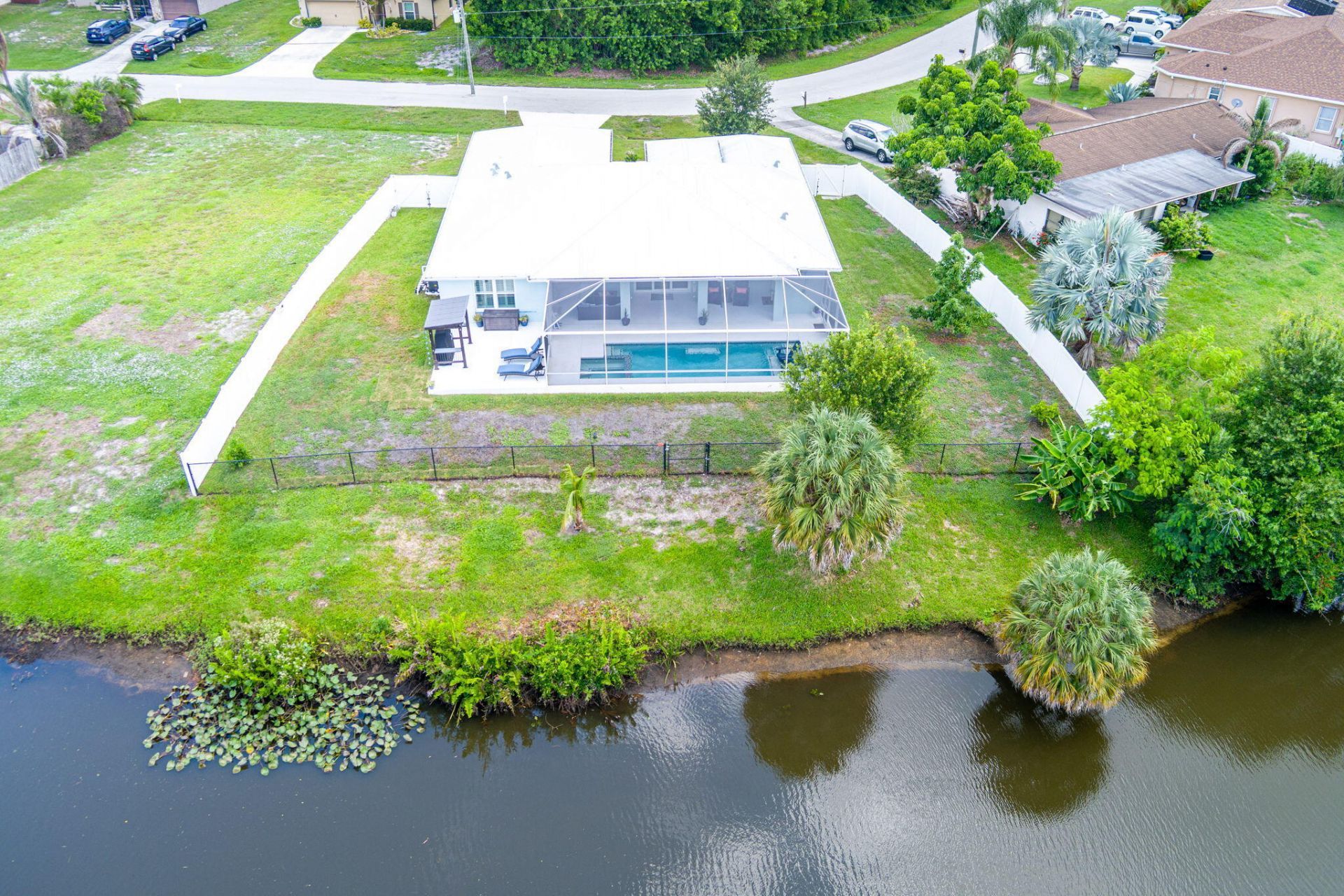 186 NE Dominican Terrace, Port Saint Lucie, FL 34983 Photo