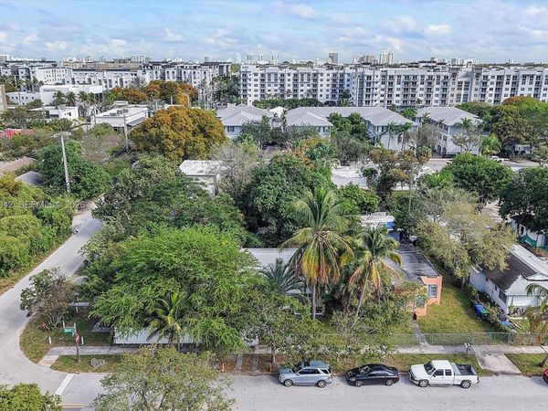 440 NE 1st Ave, Fort Lauderdale, FL 33301