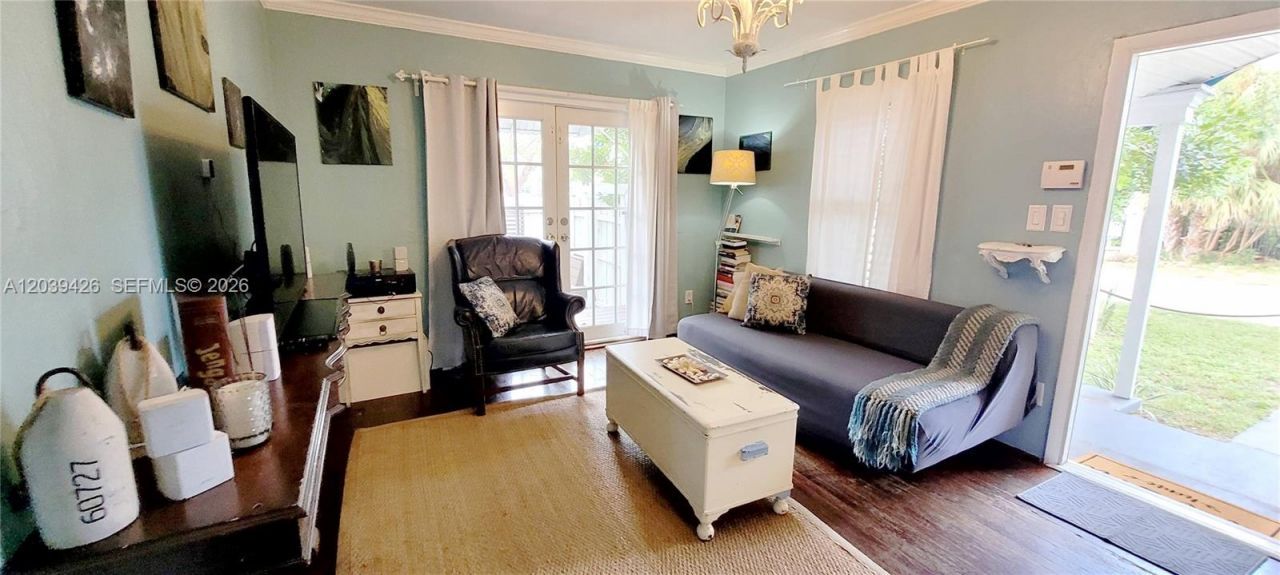 100 NE 5th St, Fort Lauderdale, FL 33301 Photo